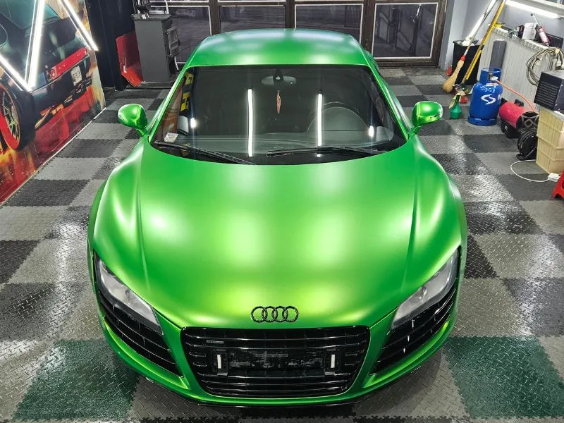 Car wrapping portfolio - brendiranje luksuznih automobila Audi R8, BMW i8 i Mercedes sa premium folijom - Brand Planet Beograd